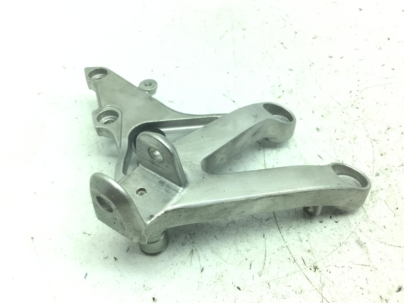 Honda cbr rr abs km0 600 staffa supporto anteriore destra e supporto 2024 2026 pc69a4rk