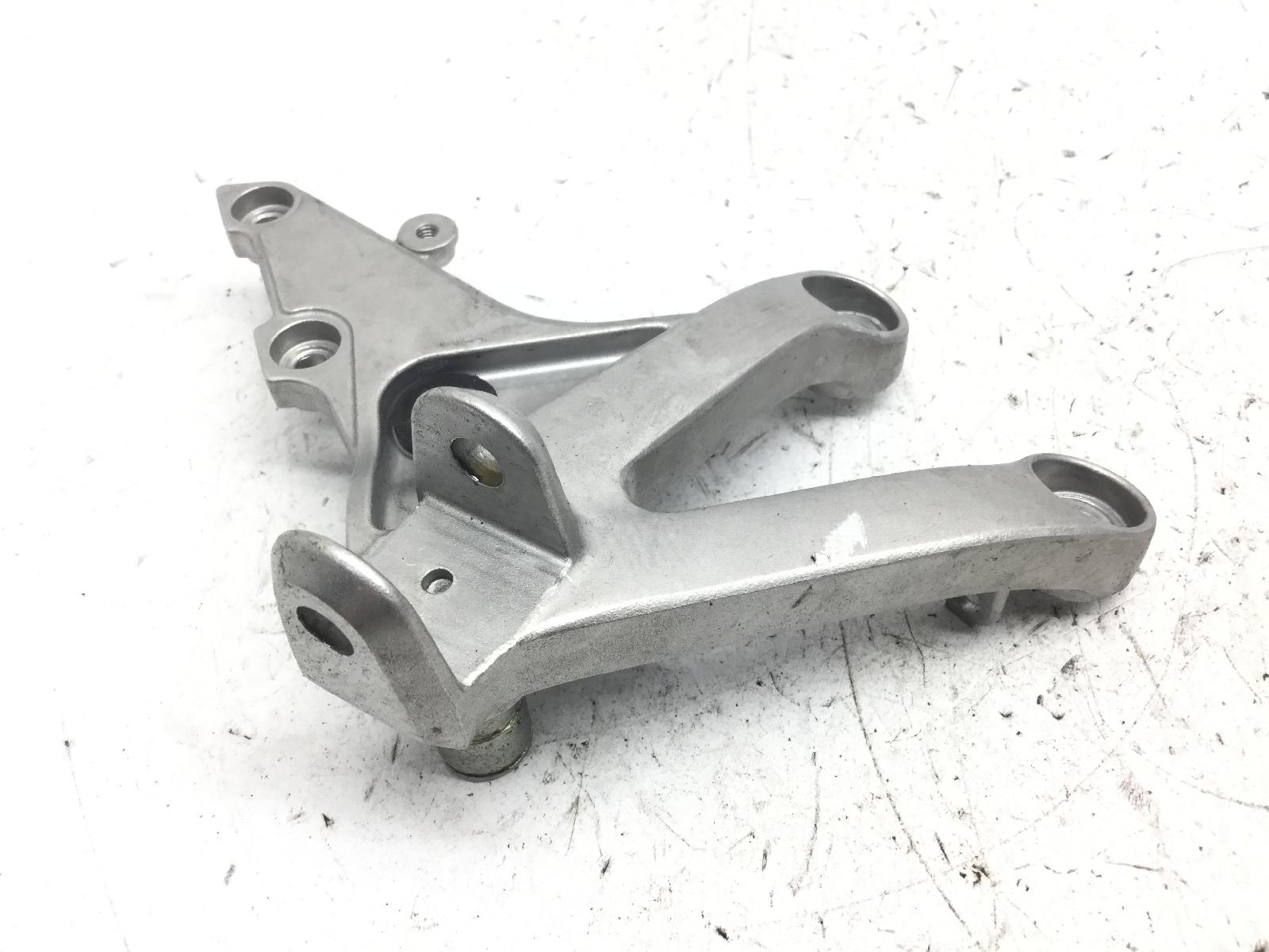 Honda cbr rr abs km0 600 staffa supporto pedana anteriore destra 2024 2026 pc69a4rk