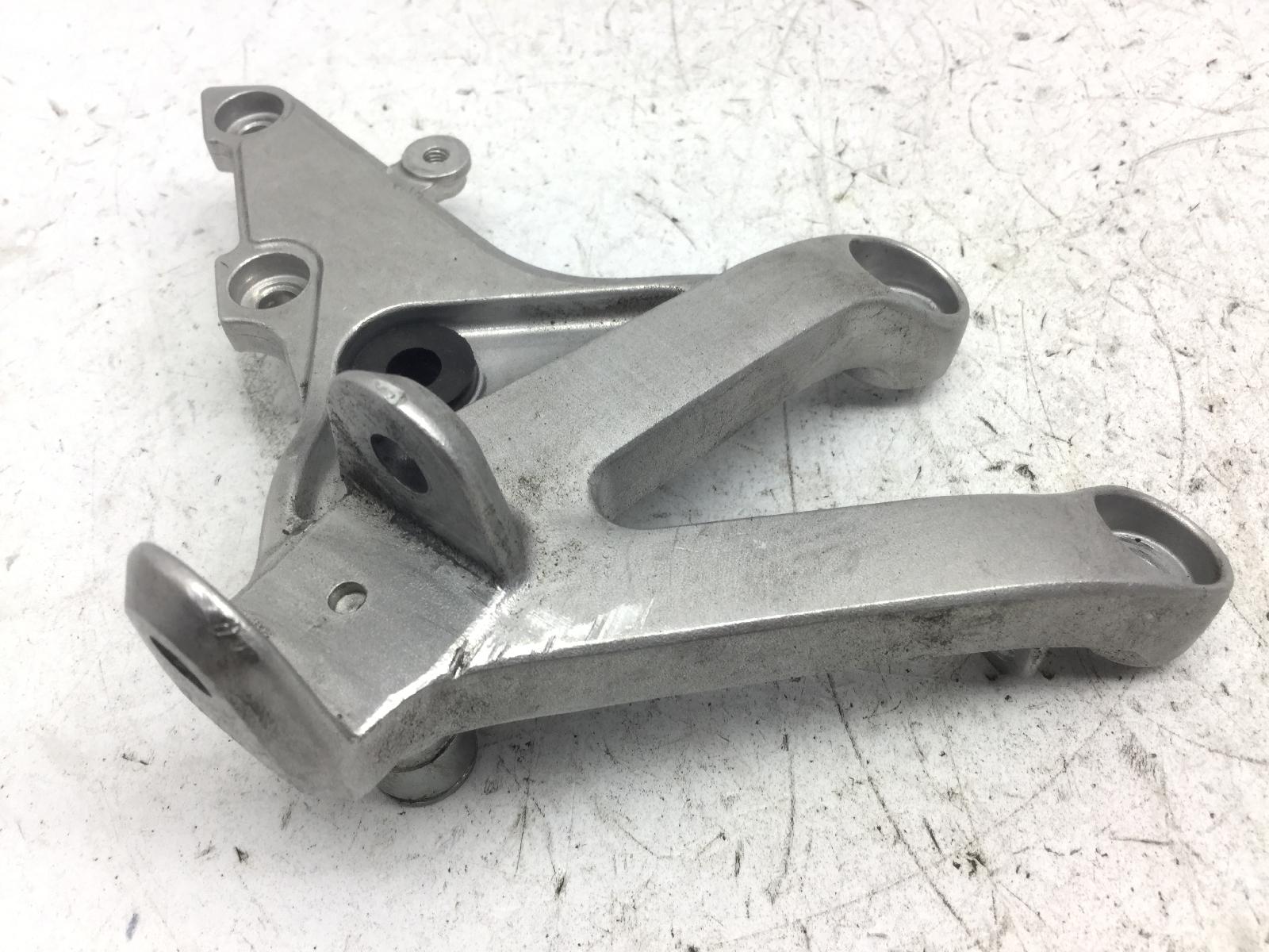 Honda cbr rr abs km0 600 staffa supporto pedana anteriore destra 2024 2026 pc69a4rk