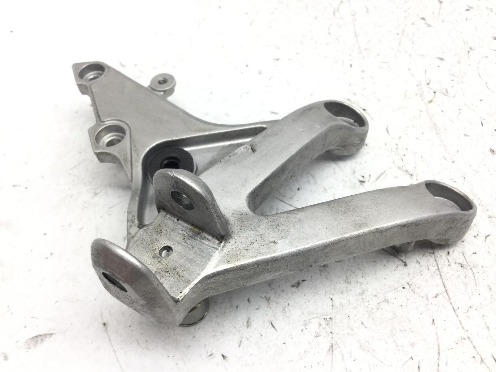 Honda cbr rr abs km0 600 staffa supporto pedana anteriore destra 2024 2026 pc69a4rk