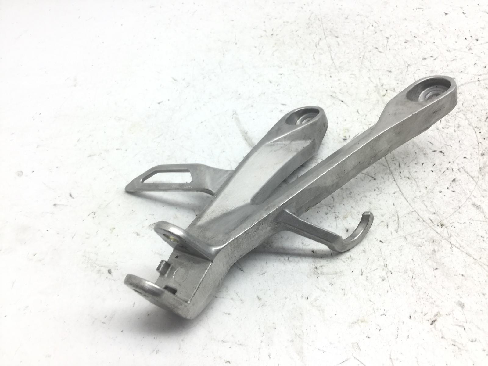 Honda cbr rr abs km0 600 staffa supporto pedana posteriore destra 2024 2026 pc69a4rk