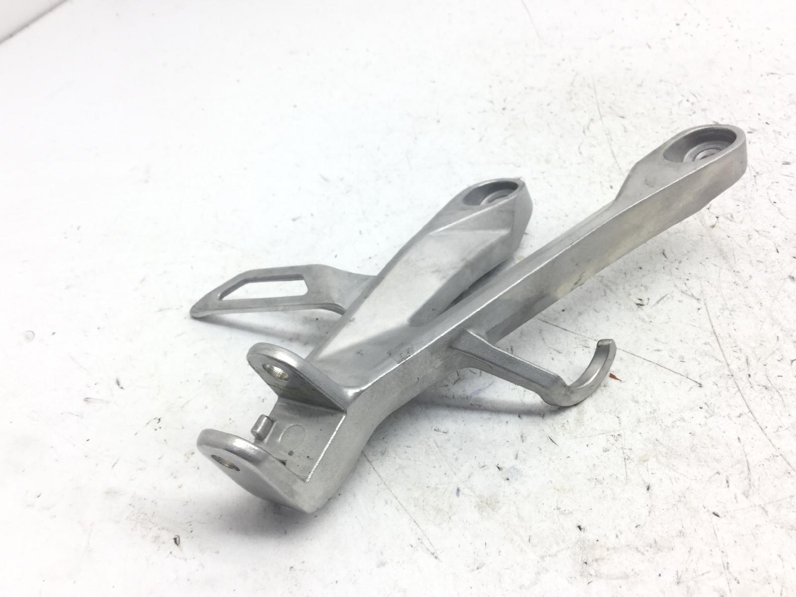Honda cbr rr abs km0 600 staffa supporto pedana posteriore destra 2024 2026 pc69a4rk