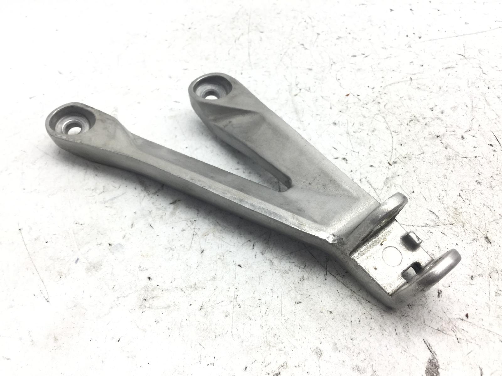 Honda cbr rr abs km0 600 staffa supporto pedana posteriore sinistra 2024 2026 pc69a4rk