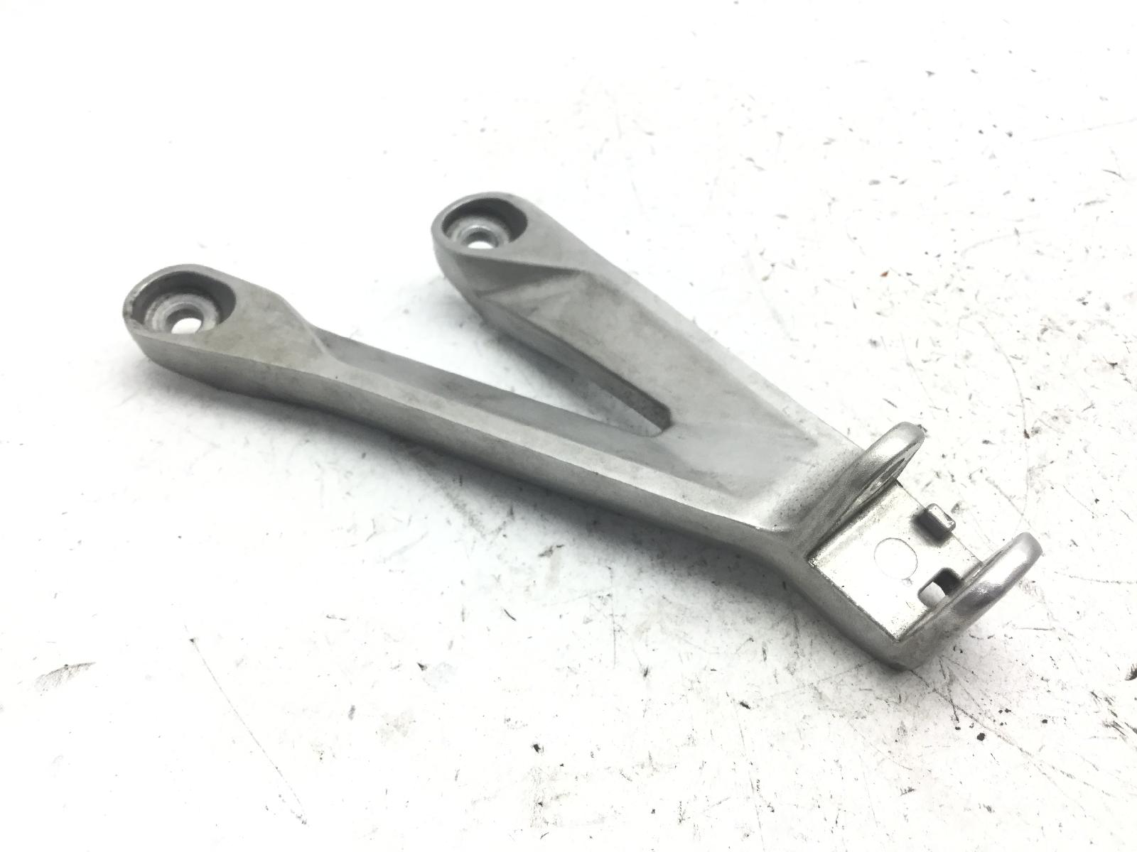 Honda cbr rr abs km0 600 staffa supporto pedana posteriore sinistra 2024 2026 pc69a4rk