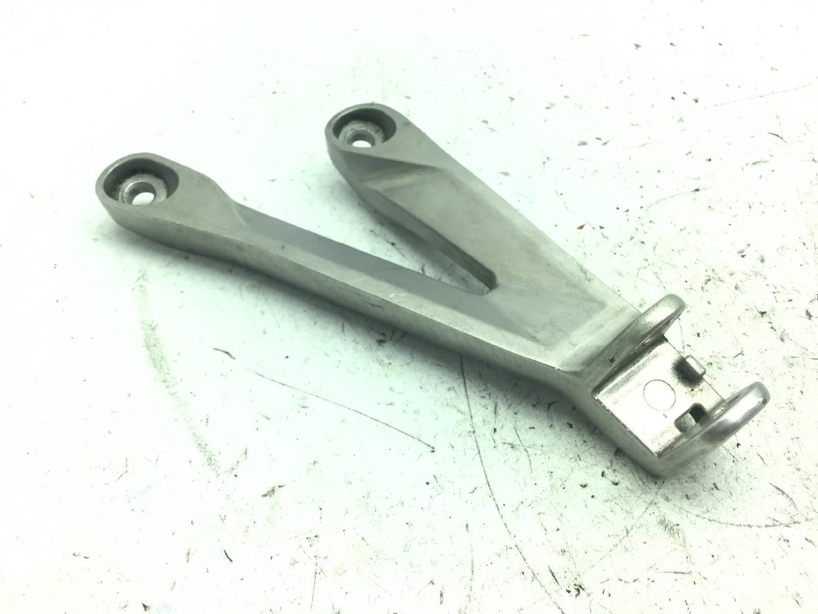 Honda cbr rr abs km0 600 staffa supporto pedana posteriore sinistra 2024 2026 pc69a4rk