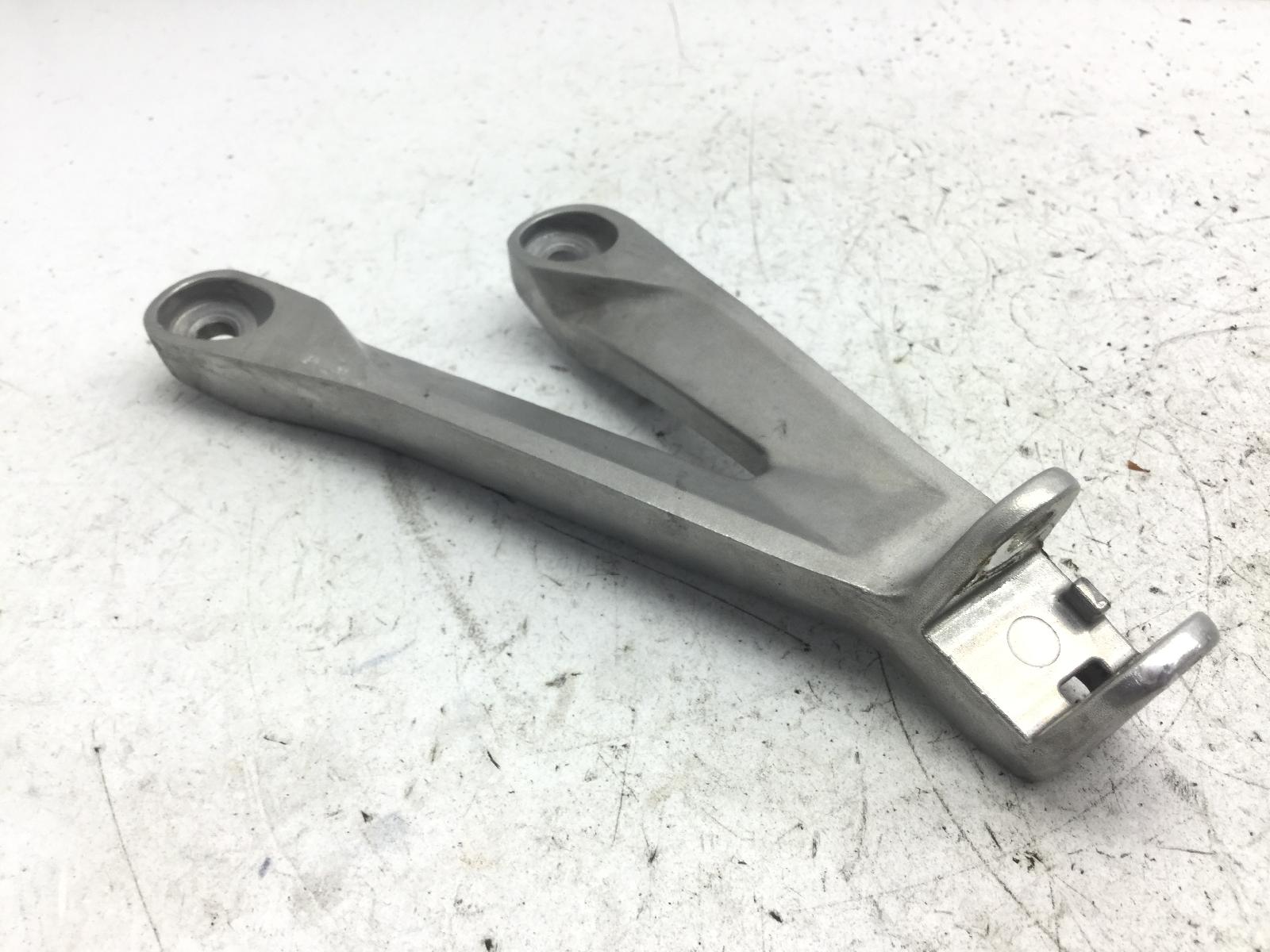 Honda cbr rr abs km0 600 staffa supporto pedana posteriore sinistra 2024 2026 pc69a4rk