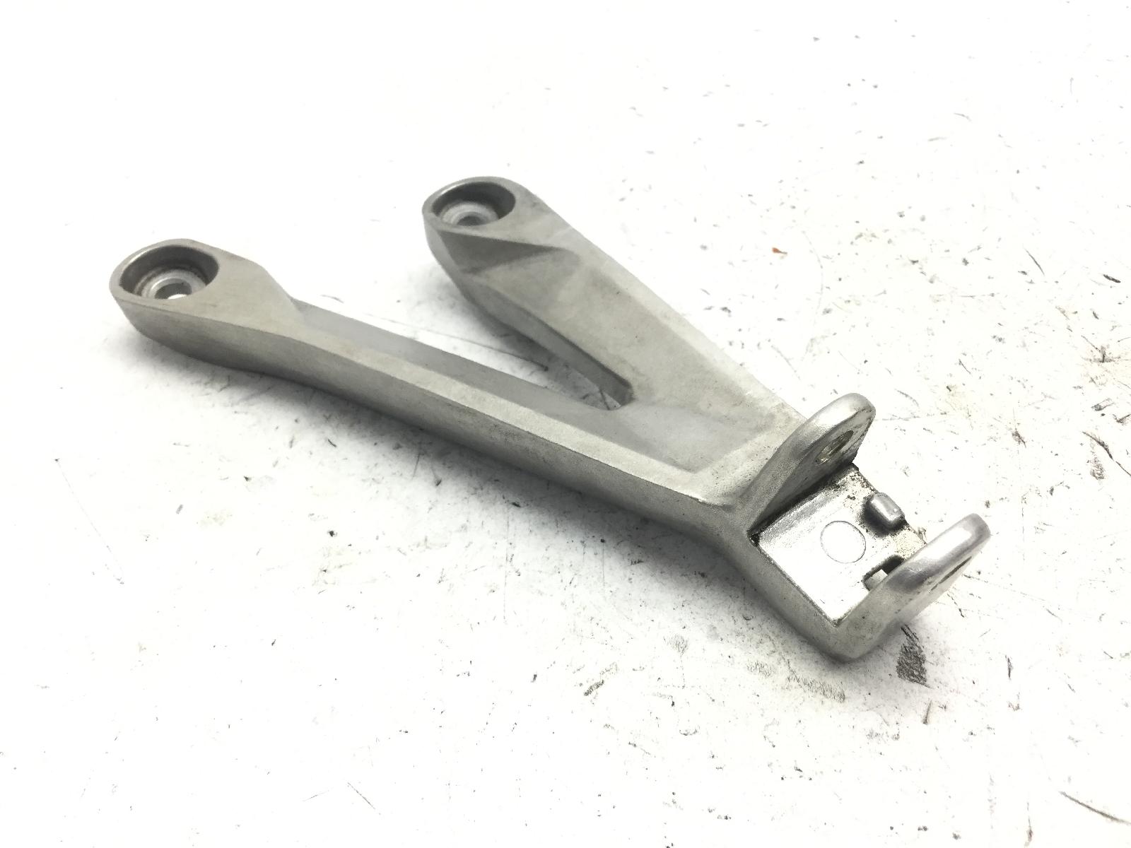 Honda cbr rr abs km0 600 staffa supporto pedana posteriore sinistra 2024 2026 pc69a4rk