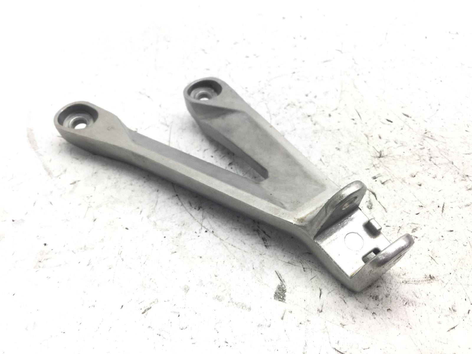 Honda cbr rr abs km0 600 staffa supporto pedana posteriore sinistra 2024 2026 pc69a4rk