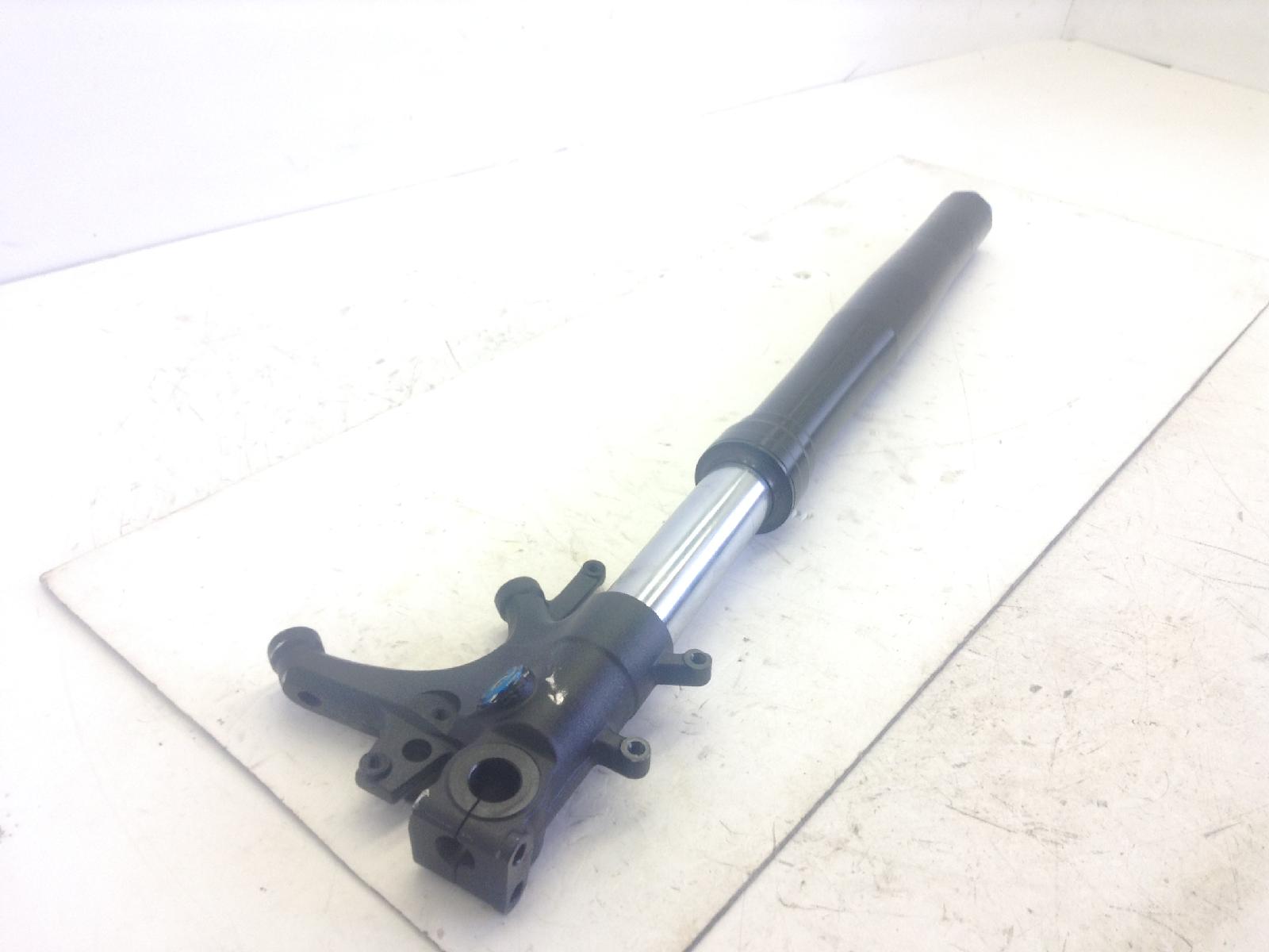 Honda cbr rr abs km0 600 forcella destra - storta per recupero parti 2024 2026 pc69a4rk