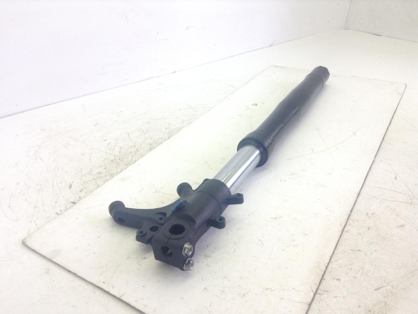 Honda cbr rr abs km0 600 forcella destra - per recupero parti 2024 2026 pc69a4rk
