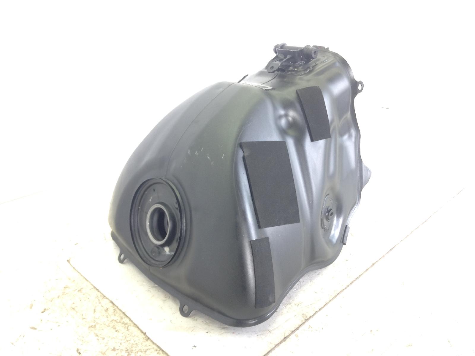 Honda cbr rr abs km0 600 serbatoio benzina carburante - lieve ammaccatura 2024 2026 pc69a4rk