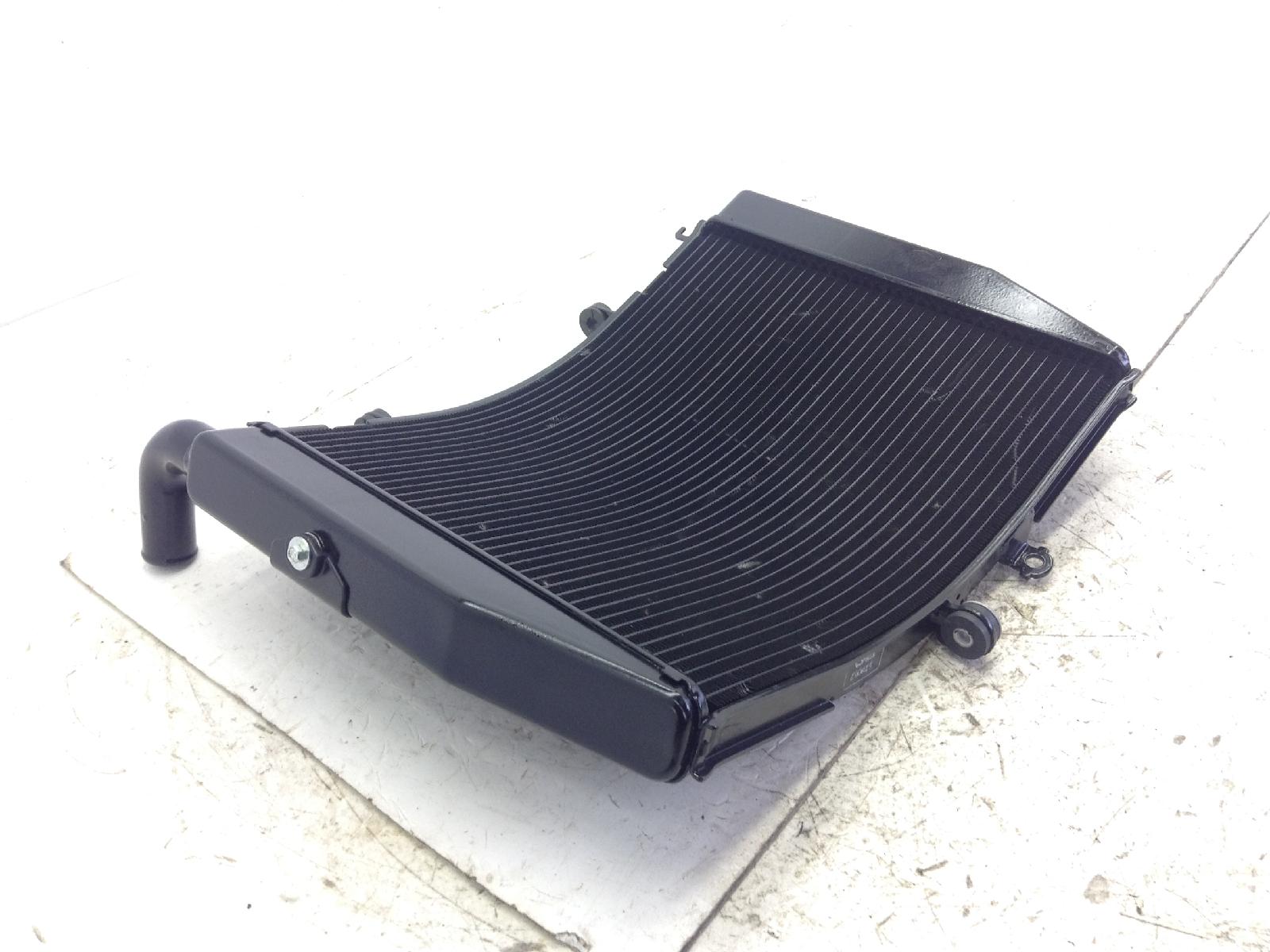 Honda cbr rr abs km0 600 radiatore acqua liquido raffreddamento motore 2024 2026 pc69a4rk