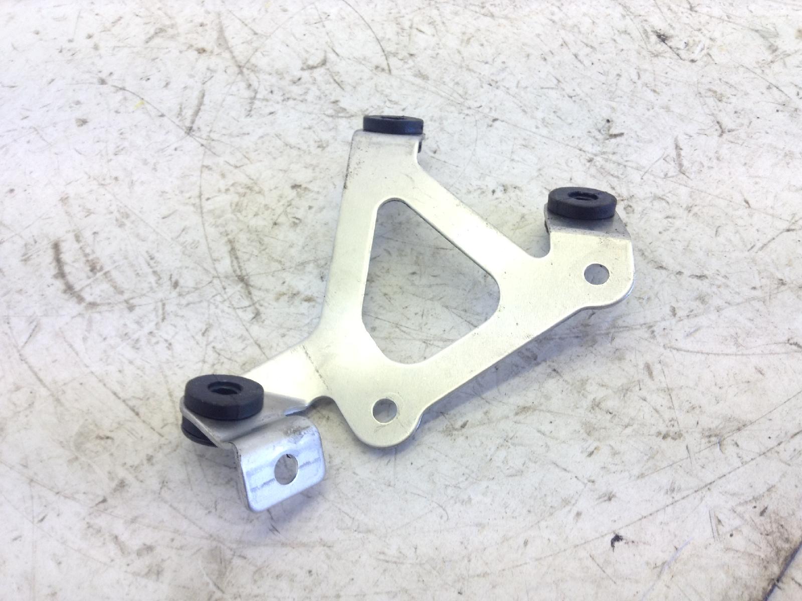 Honda cbr rr abs km0 600 staffa supporto regolatore di tensione 2024 2026 pc69a4rk