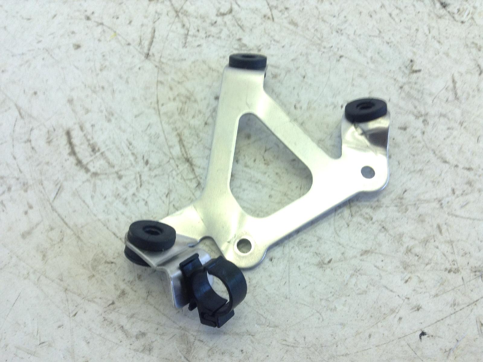 Honda cbr rr abs km0 600 staffa supporto regolatore di tensione 2024 2026 pc69a4rk