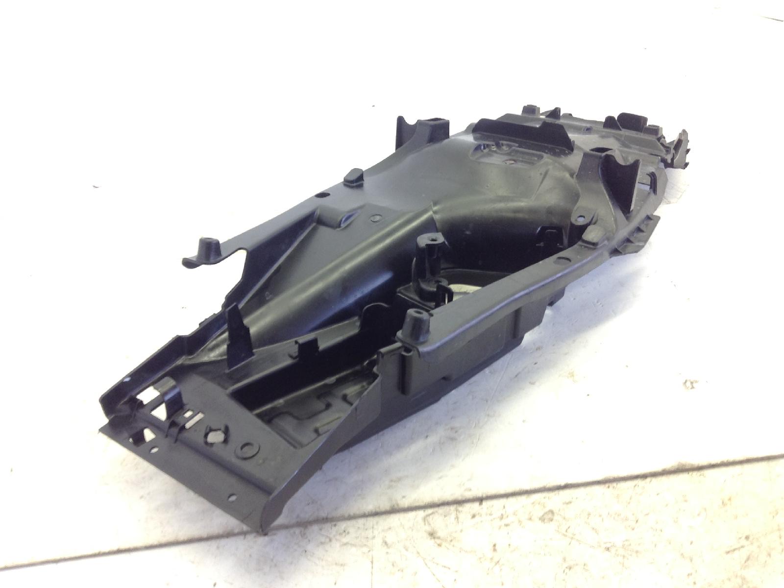 Honda cbr rr abs km0 600 parafango posteriore interno sottocoda 2024 2026 pc69a4rk