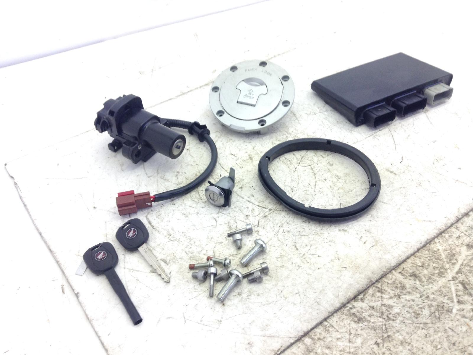 Honda cbr rr abs km0 600 blocchetto accensione cetralina serrature e chiavi 2024 2026 pc69a4rk