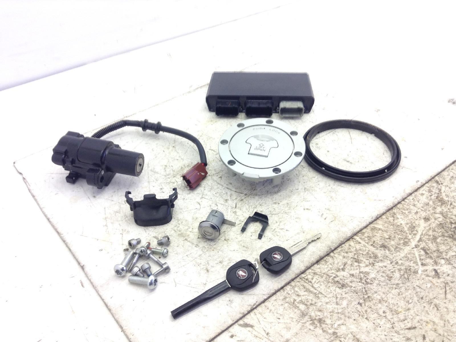Honda cbr rr abs km0 600 blocchetto accensione cetralina serrature e chiavi 2024 2026 pc69a4rk
