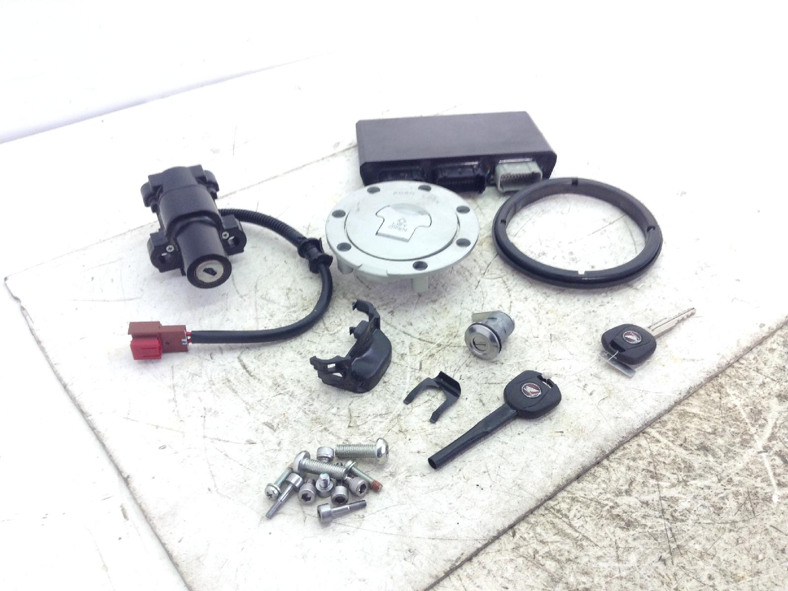 Honda cbr rr abs km0 600 blocchetto accensione cetralina serrature e chiavi 2024 2026 pc69a4rk