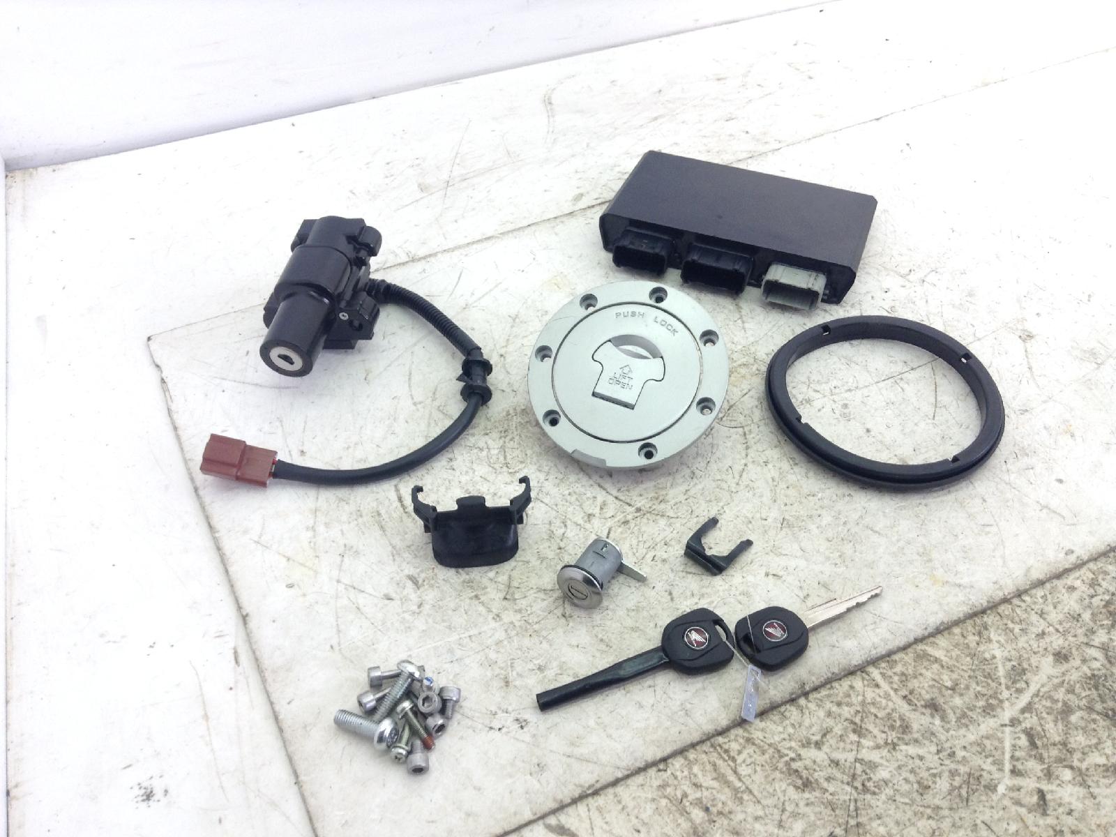 Honda cbr rr abs km0 600 blocchetto accensione cetralina serrature e chiavi 2024 2026 pc69a4rk