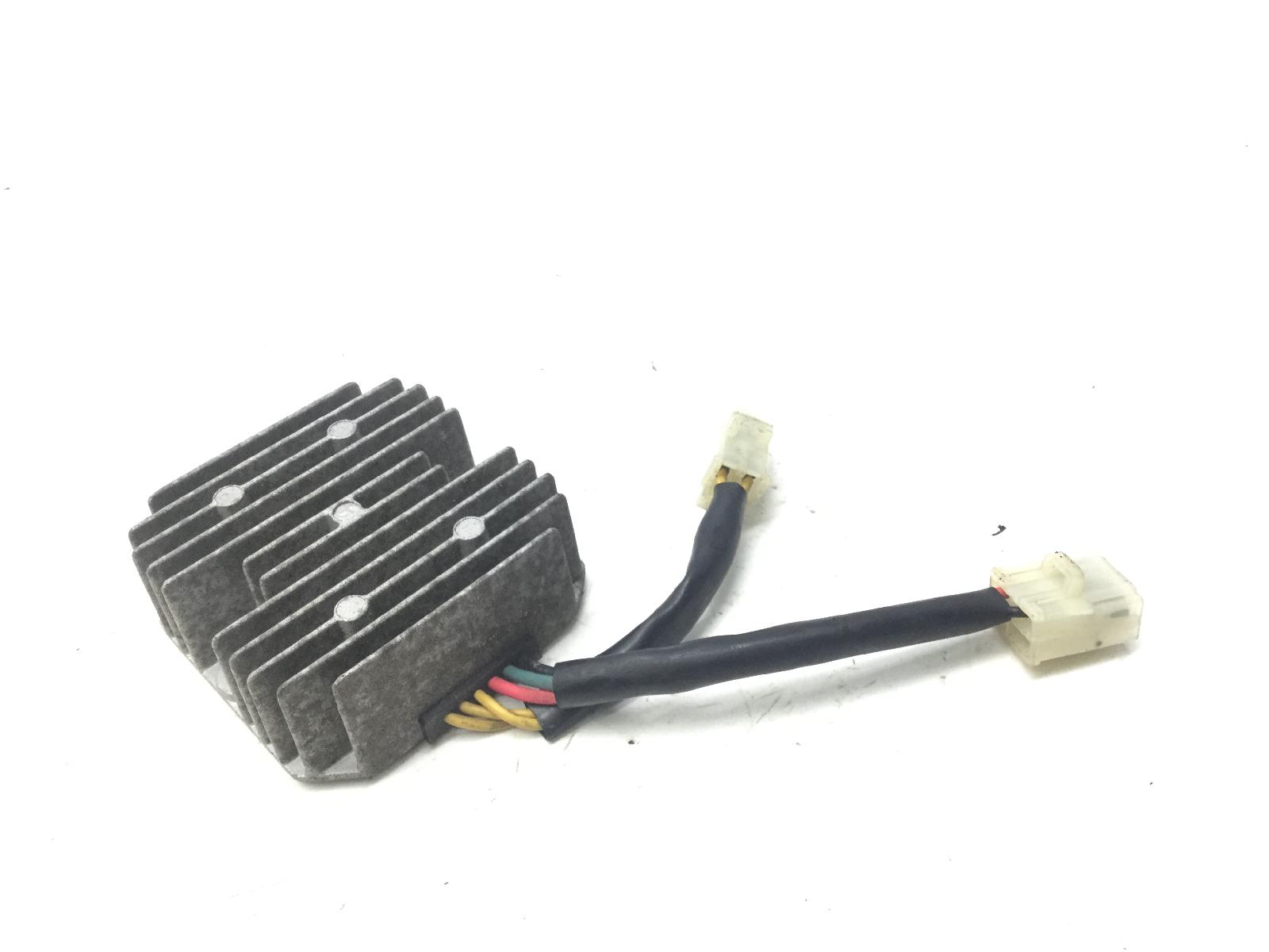 Sym hd 2 125 regolatore di tensione 2011 2011 lc12w1-6
