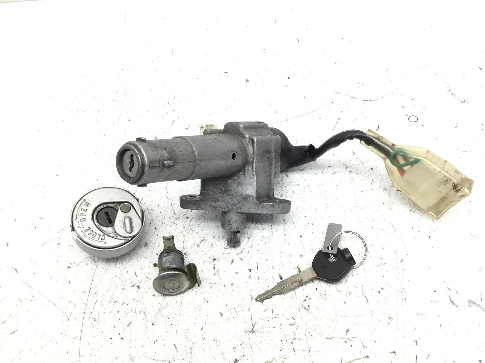 Sym hd 2 125 blocchetto accensione chiave serratura e tappo benzina 2011 2011 lc12w1-6