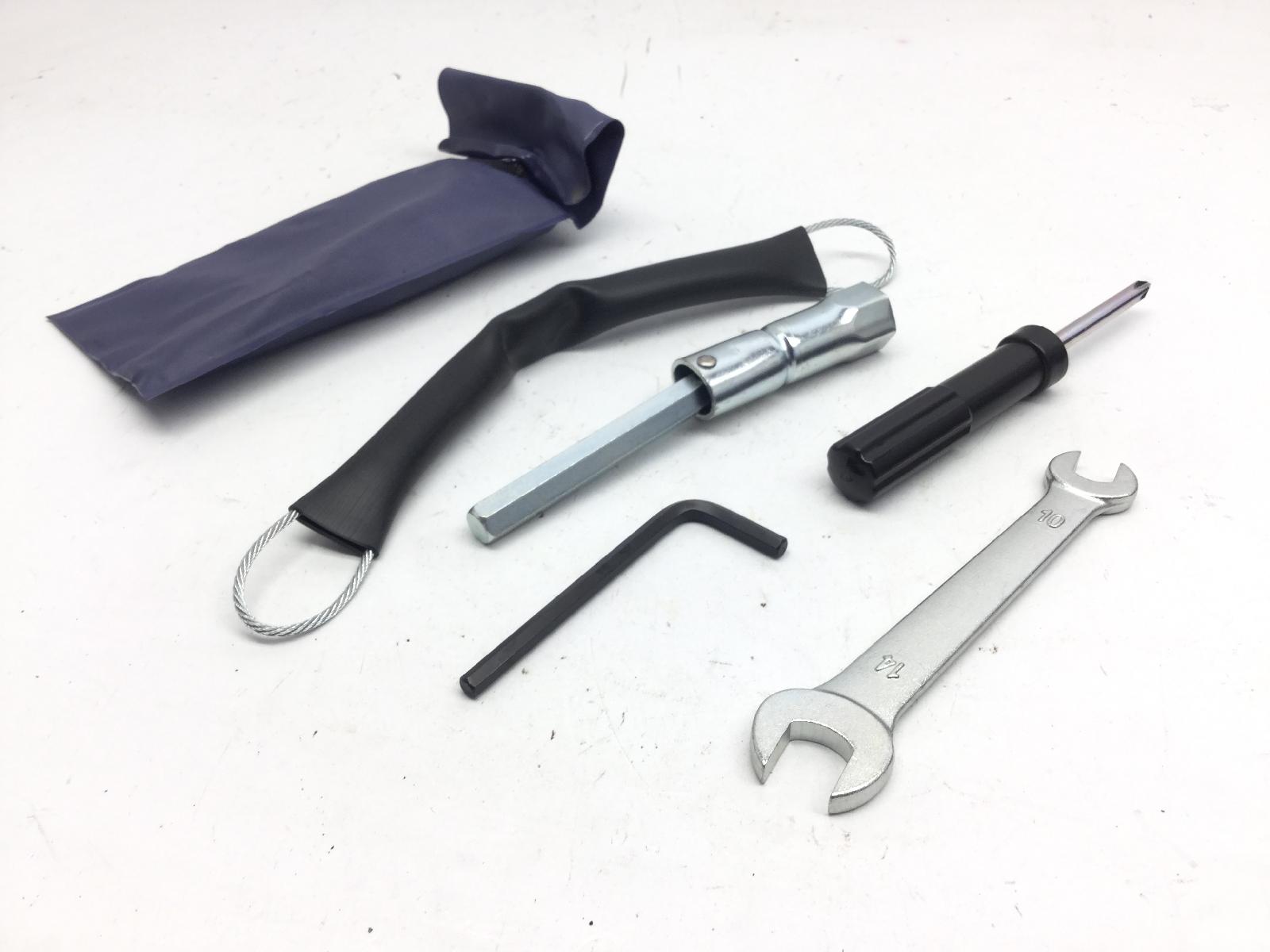 Honda cb gt abs km0 1000 kit attrezzi attrezzatura di bordo 2026 2026 jh2sc93a