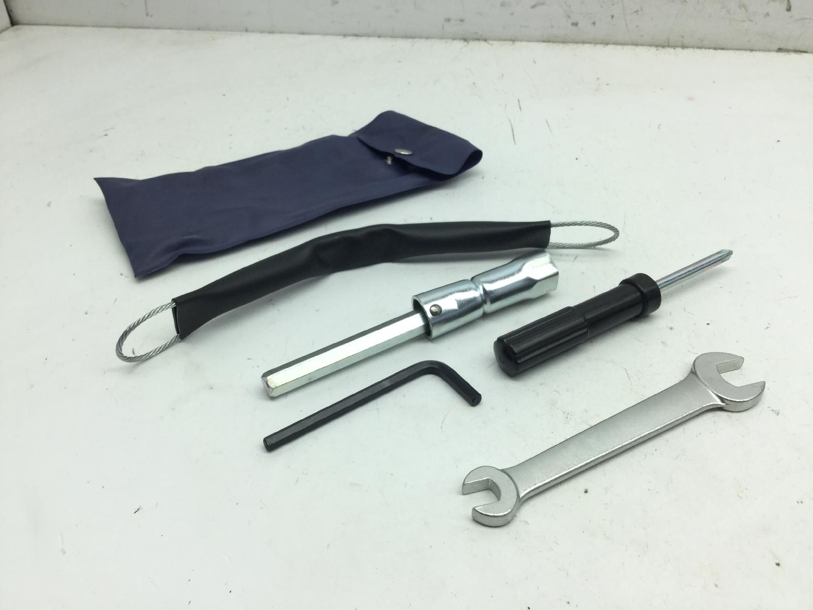 Honda cb gt abs km0 1000 kit attrezzi attrezzatura di bordo 2026 2026 jh2sc93a
