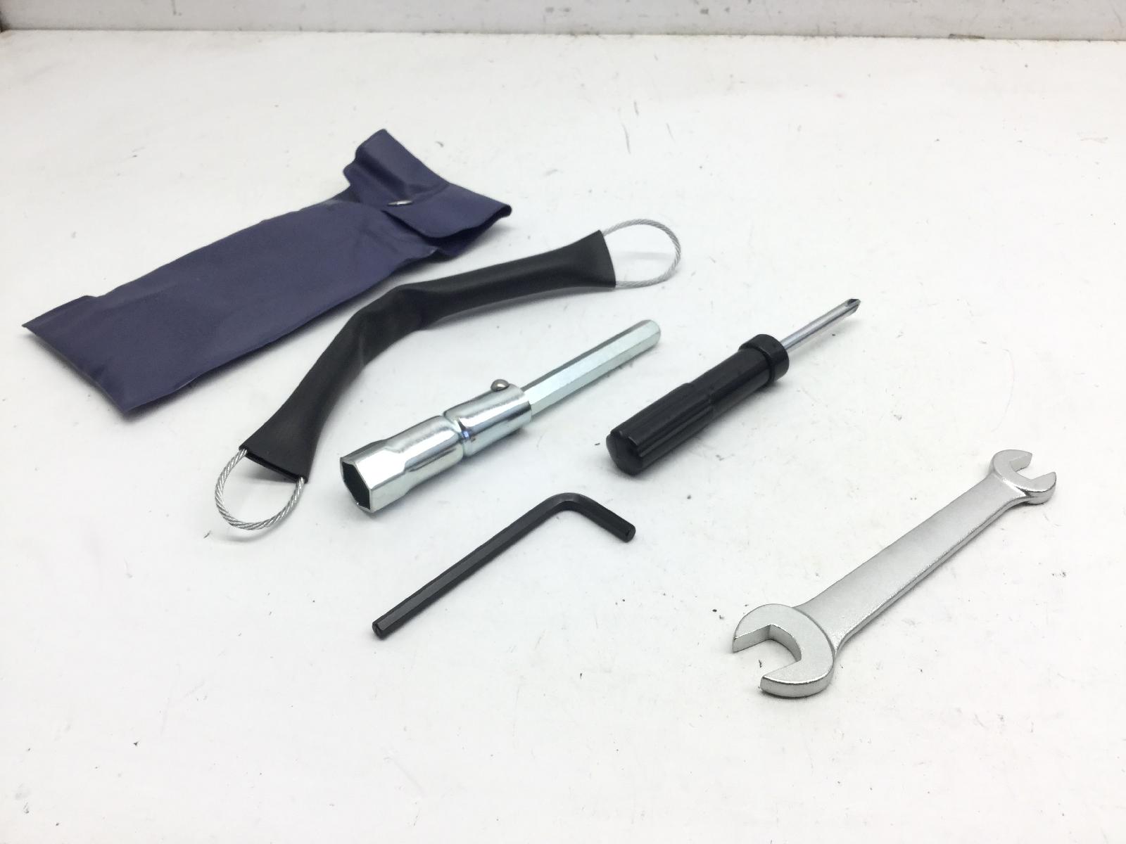Honda cb gt abs km0 1000 kit attrezzi attrezzatura di bordo 2026 2026 jh2sc93a