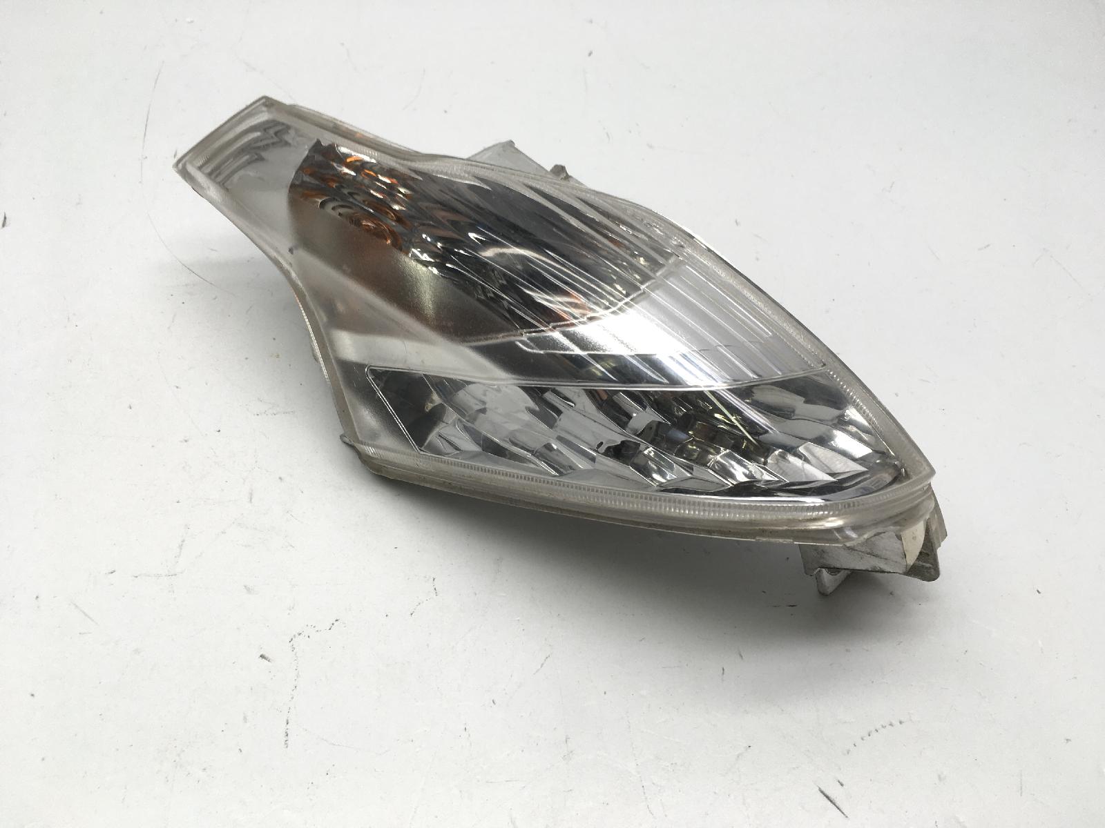Piaggio beverly e4 abs 300 faro freccia posteriore destra rotto 2016 2020 a2100