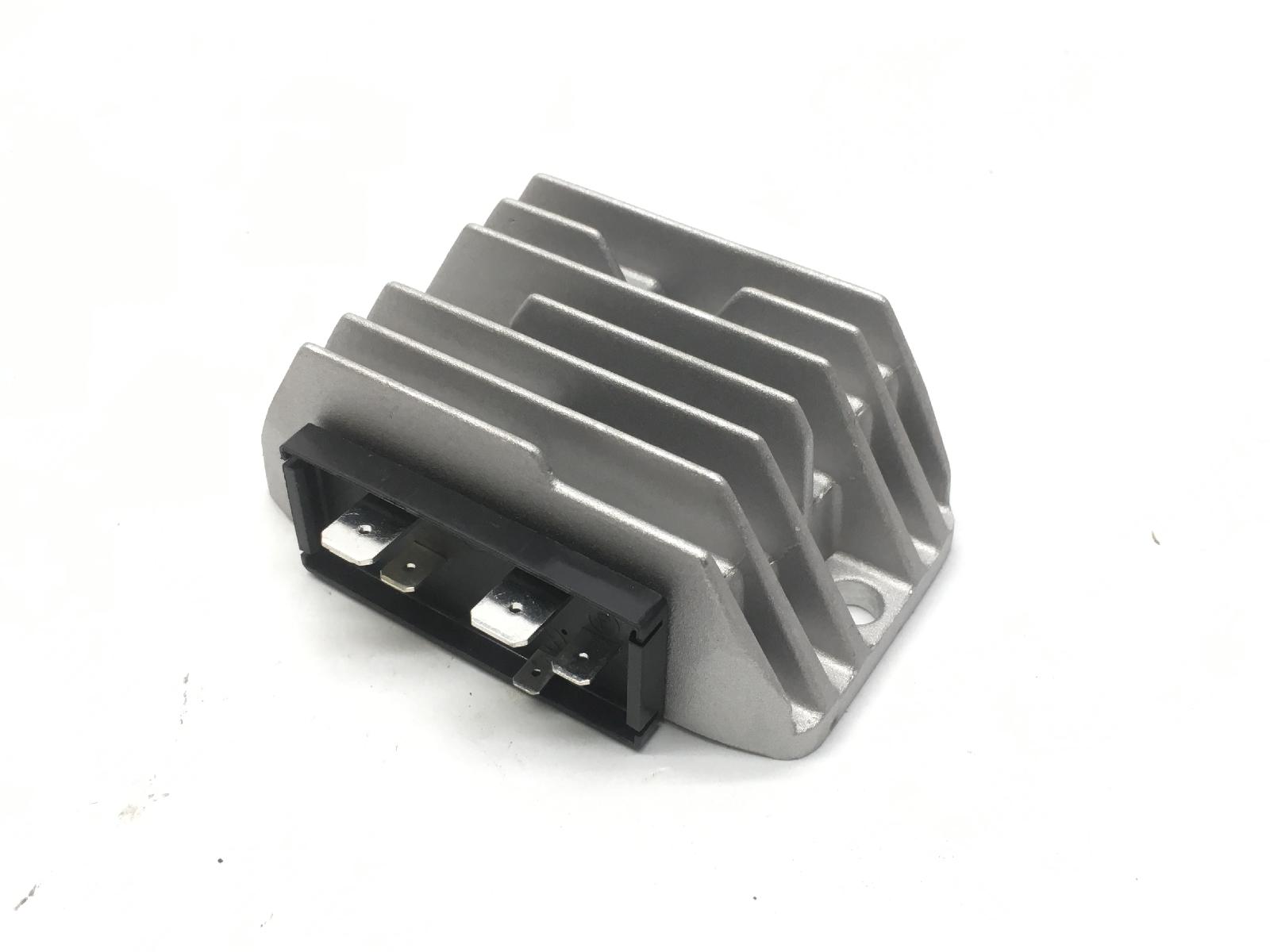 Lombardini motori 9ld561/2 regolatore di tensione 12v - 7 faston n n